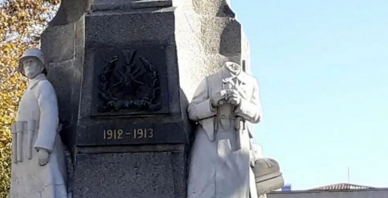 Един от символите на Хасково - Паметникът на незнайния воин