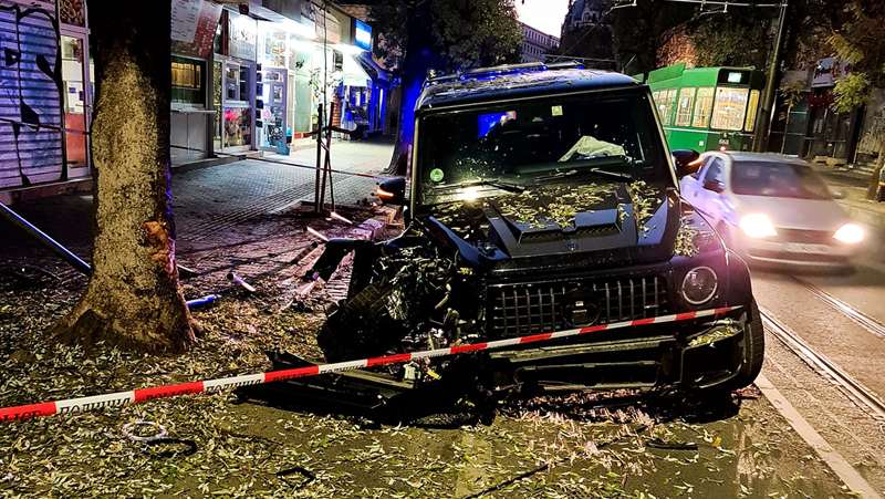 Катастрофа в София.В социалната мрежа се появиха снимки на катастрофирал