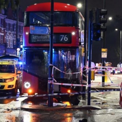 Инцидент с автобус от градския транспорт стана в Североизточен Лондон