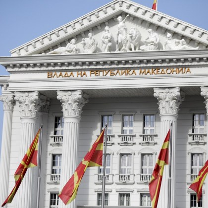 Депутати от всички партии в македонския парламент приеха с 67