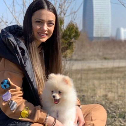 Кристина Дикова твърди че на кучето й е инжектирана свръхдоза