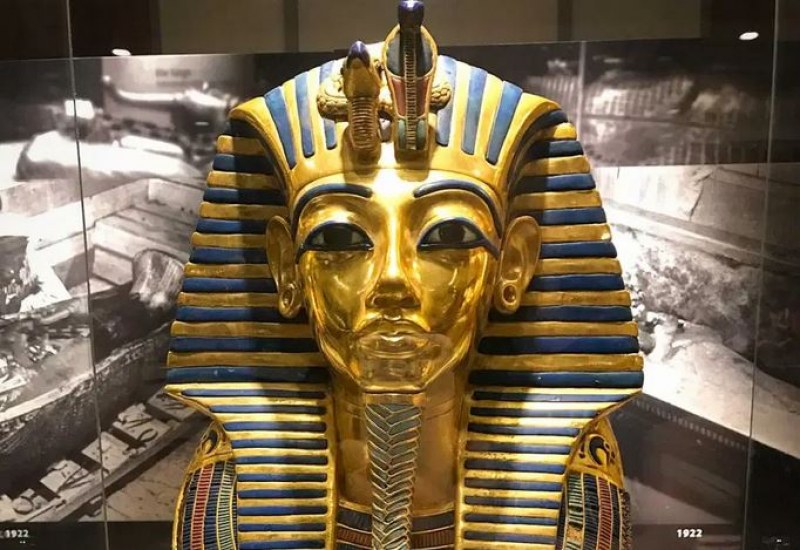 Съкровищата на Тутанкамон и смъртта, застигнала откривателите на фараона