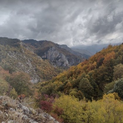 Продължава сухото и топлото време в България Златната есен ще