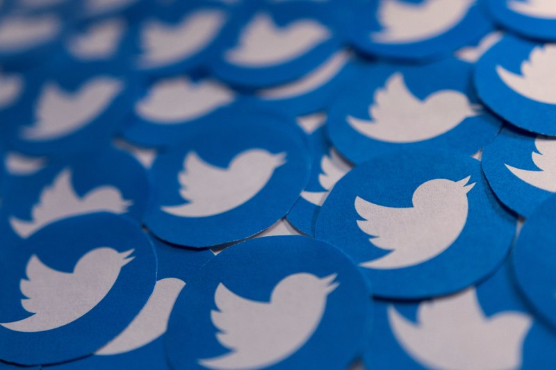 Близо 50% от служителите на Twitter са уволнени