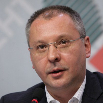 Сергей Станишев се завръща в българската политика Ще търси формата