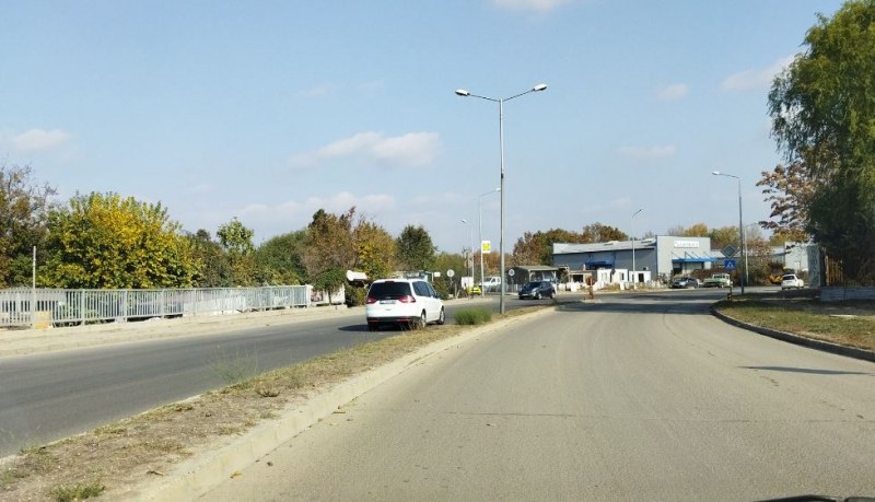Шофьор се движи в насрещното на път в Пловдив СНИМКА
