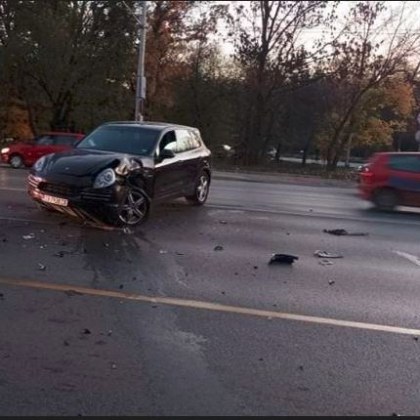 Пиян шофьор с джип в направил верижна катастрофа край София