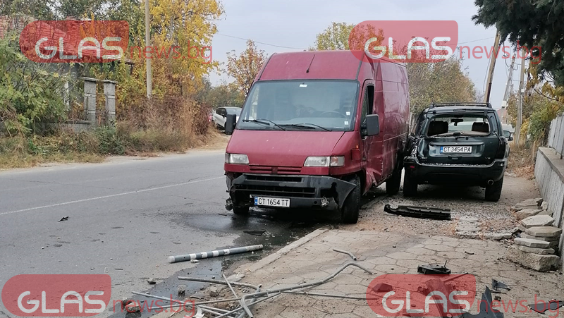 По чудо няма пострадали след неприятен инцидент край Стара Загора СНИМКИ