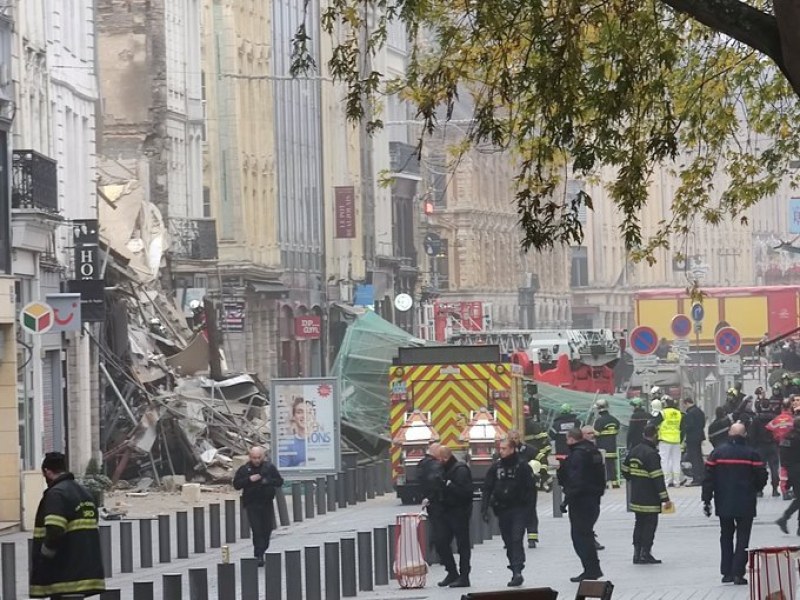 Сгради рухнаха във френски град  СНИМКИ