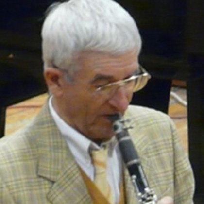 Саксофонистът Емануил Манолов Бадема почина Тъжната вест съобщи  музикантът Калин Вельов Манолов