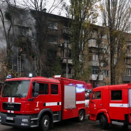 Взривове отекват в Киев Това съобщи преподавателят в града доц