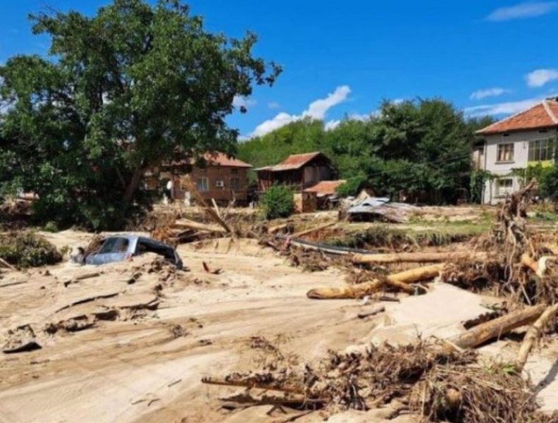 По 16 665 лева ще получат семействата с разрушени домове от наводнените села