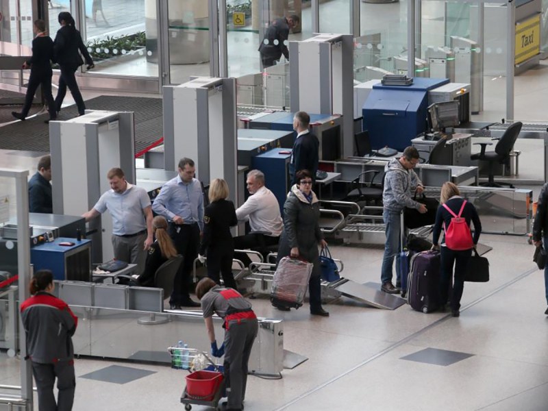 На летищата в Москва е въведена повишена степен на терористична заплаха