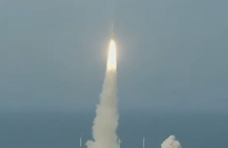 НАСА изстреля мега ракетата 