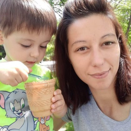 Ваня Христова Кръстева е на 37 години от Пловдив Има детенце