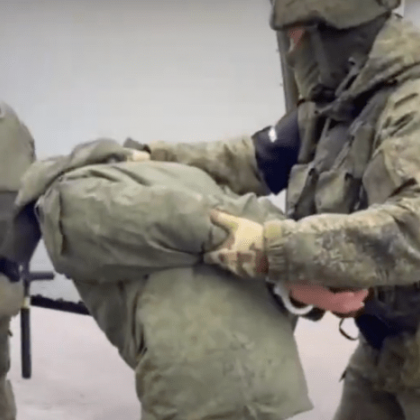 Командването на руските войски започна демонстративно задържане на мобилизирани войници