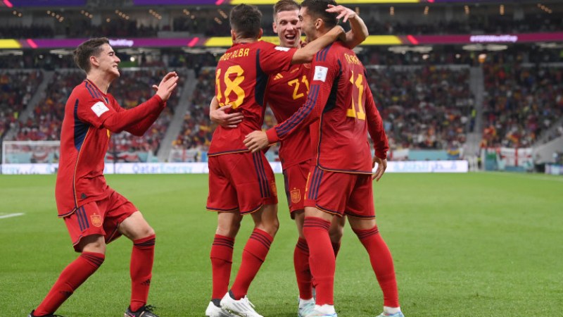 Испания записа най-категоричната победа от началото на Световното първенство. Ла