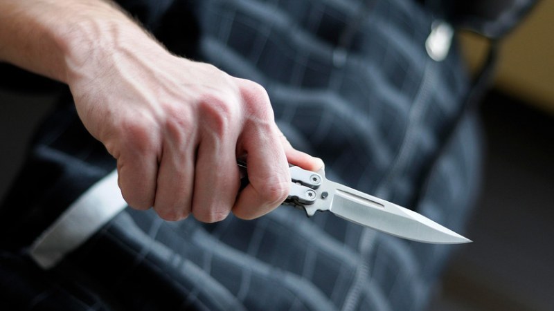 Намушкаха с нож мъж в Гоце Делчев, съобщиха от полицията.На 23