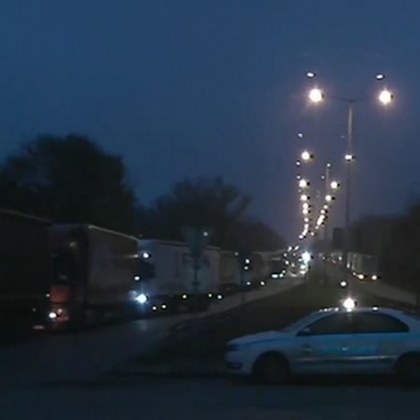 Задръстване от камиони на