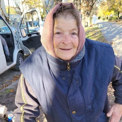 Възрастна жена от село Моминско край Асеновград ще посрещне зимата