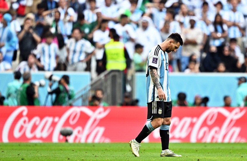 Аржентина шокиращо загуби първия си мач на Мондиала в Катар,