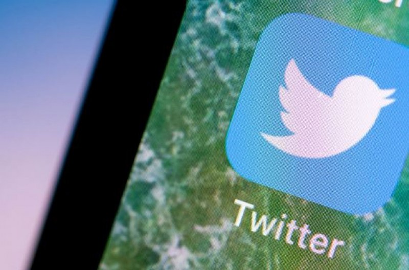 ЕС заплаши с глоби или спиране Twitter 
