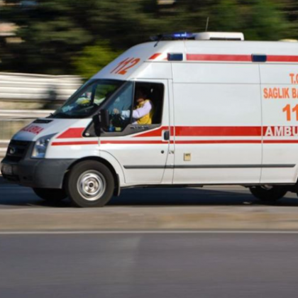 19 души са пострадали в Истанбул при катастрофа между трамвай и автобус