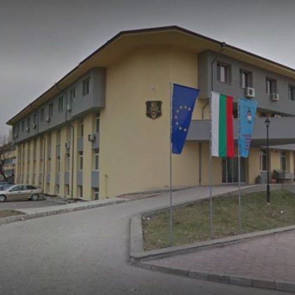 Грозно поведение в болницата в Асеновград разгневи майка По рано