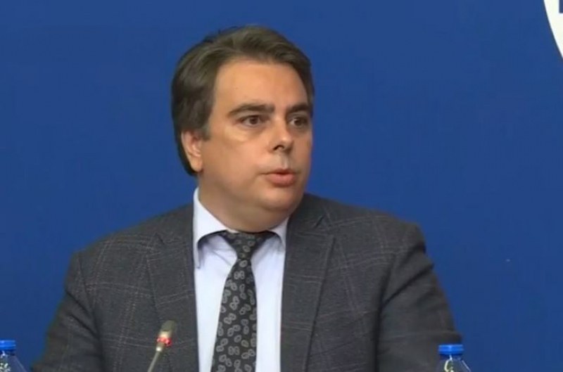 Съпредседателят на Продължаваме промяната Асен Василев заяви, че с последните