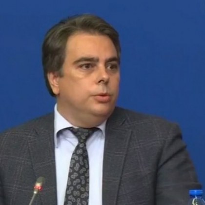 Съпредседателят на Продължаваме промяната Асен Василев заяви че с последните