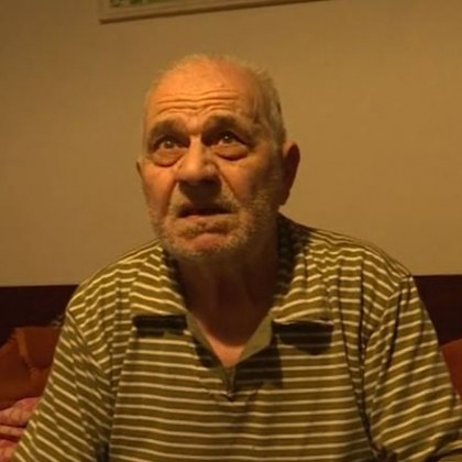 Младежът, който обра пенсионер, се представял за жена