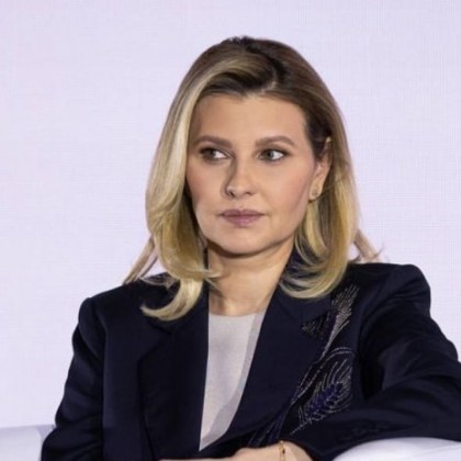 Елена Зеленская призна дали общува с роднини от Русия