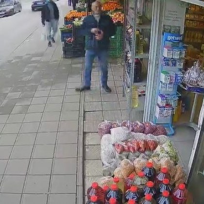 Нагла кражба в Пловдив бе уловена от камери На кадрите