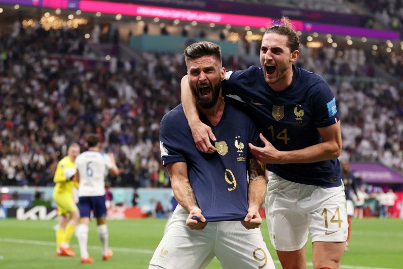 Франция елиминира Англия с 2:1 и отива на полуфинал