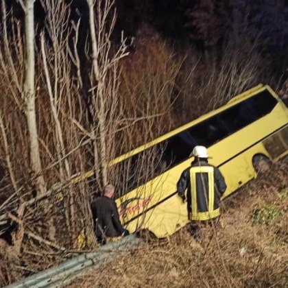 Тежка катастрофа с пътнически автобус е станала между Свиленград и