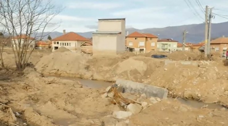БЧК изплаща по 940 лева на най-засегнатите от наводнението в Карловско