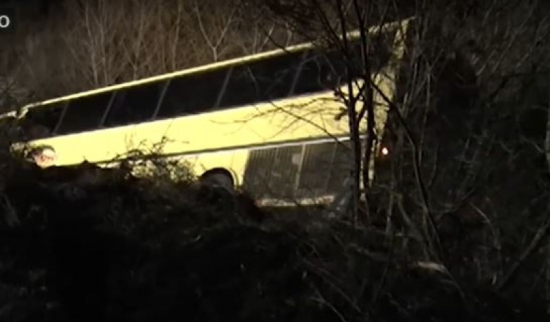 Две са версиите за фаталната катастрофа с автобус
