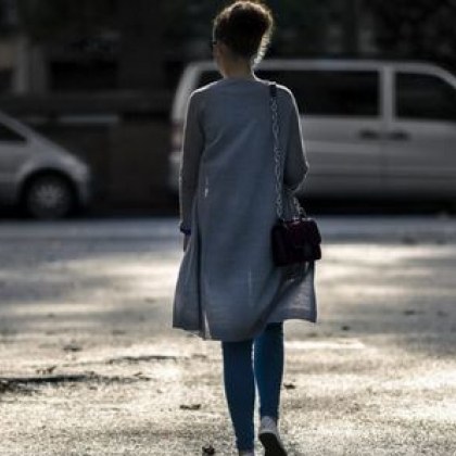 Заглеждането и подсвиркването по улиците стават престъпление