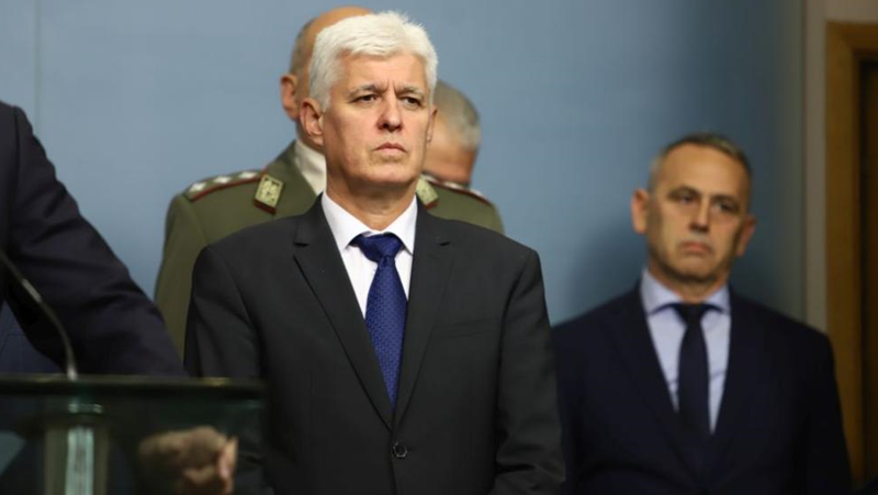 Министър Стоянов с горещ коментар за военната помощ за Украйна