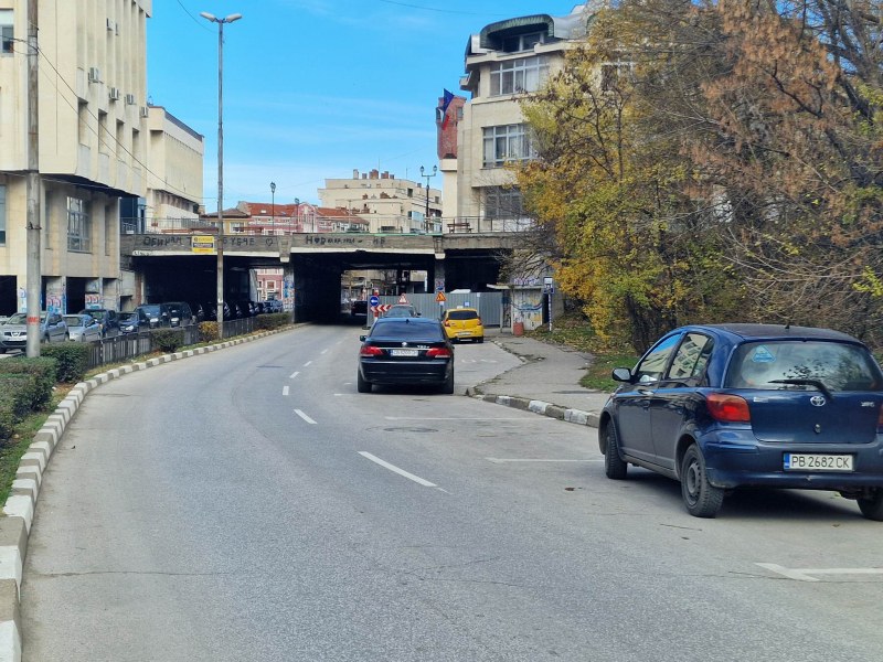 Преустановяват за 6 часа движението по улица в Асеновград