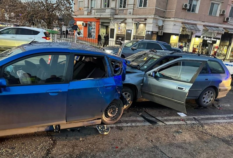 Разкриха причината за катастрофата с 9 коли в София