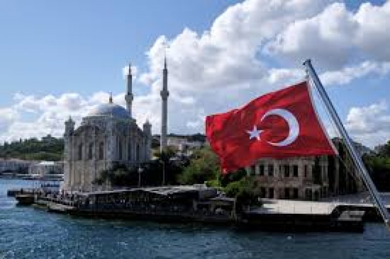 Турция облага туристите с данък от новата година