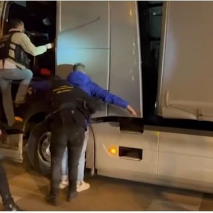 Задържаха пловдивски тир с 40 килограма наркотици в Одрин ВИДЕО