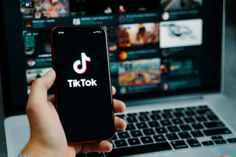 Страх от шпионаж! Сенатът на САЩ забранява на служители TikTok