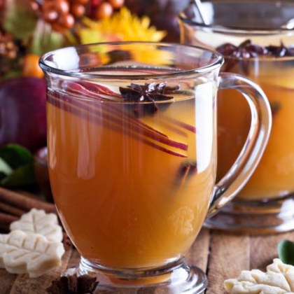 Коледният пунш се пие горещ не е лесен за готвене но