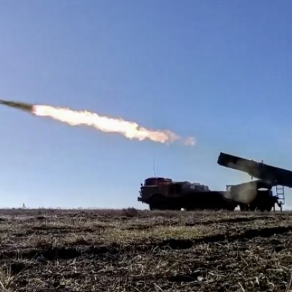 Сирени за въздушна тревога вият из цяла Украйна