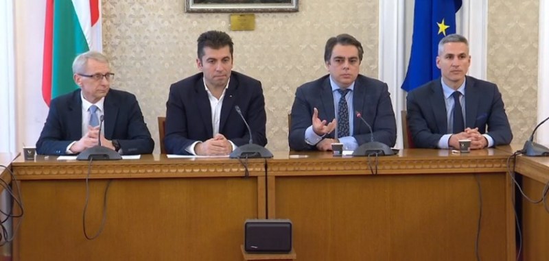 НА ЖИВО: Акад. Денков събра партиите за втория мандат