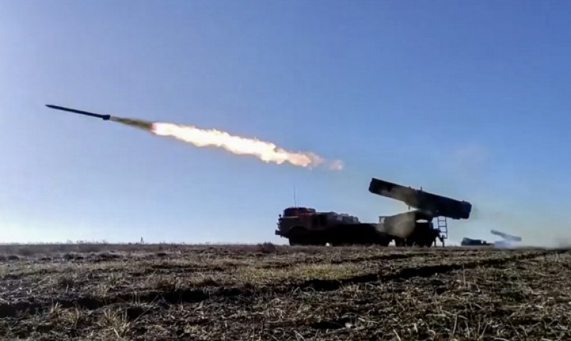 Сирени за въздушна тревога вият из цяла Украйна