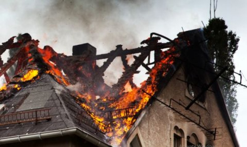 Огнен ад в къща в Монтанско! Две деца са тежко обгорени