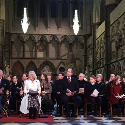 Въпреки всички скандали които отделни представители на кралското семейство не